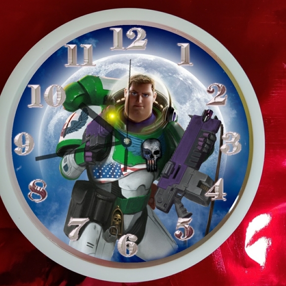 Space Ranger led clock - Picture 3 of 3